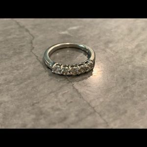 Stunning 5-stone wedding band!